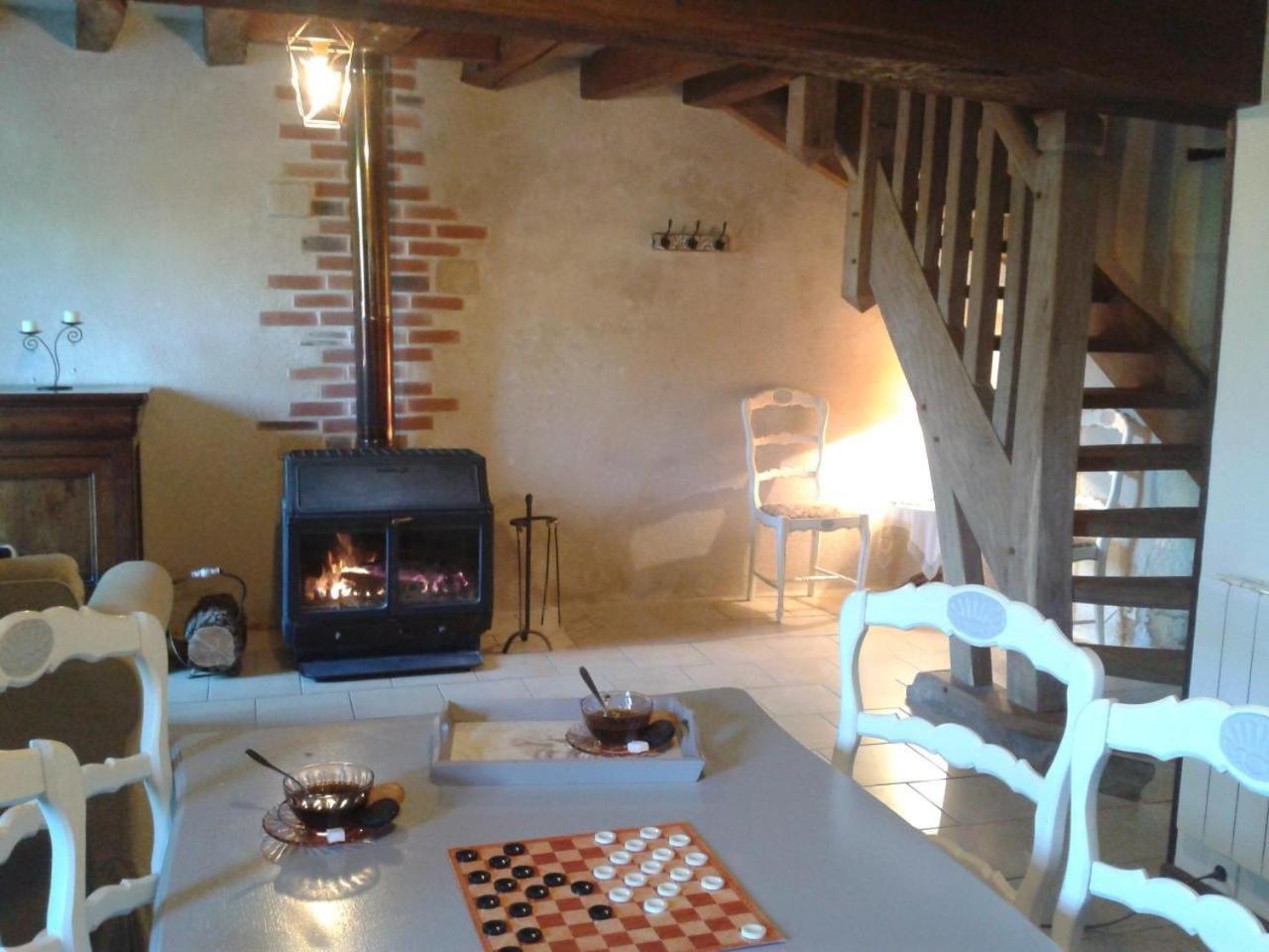 Gites A L'Ombre Des Chenes Chateauvieux  Luaran gambar