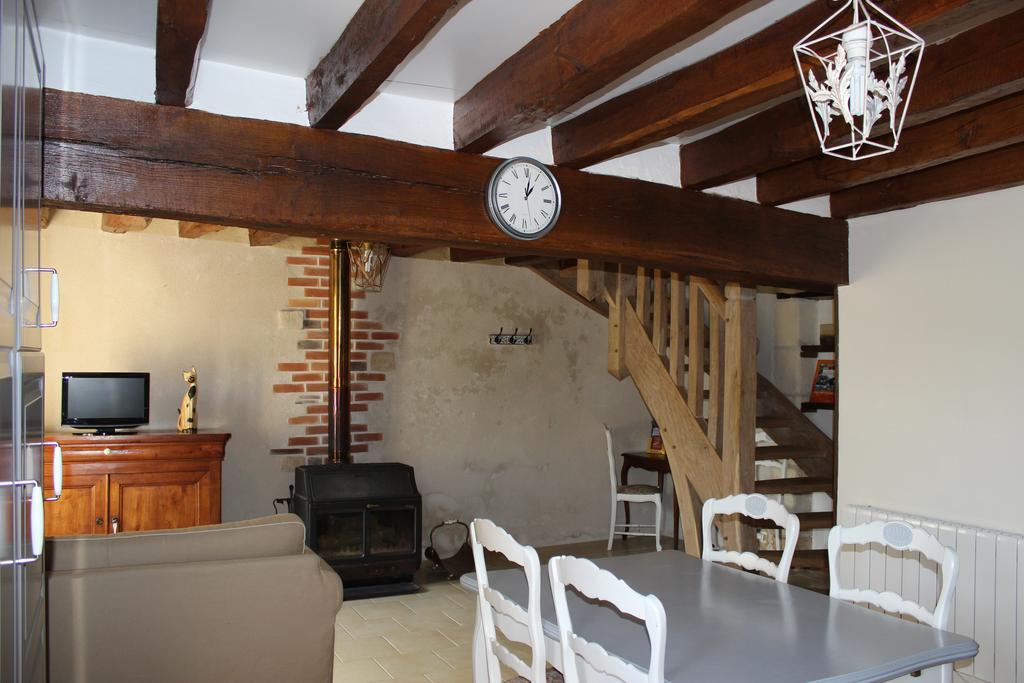 Gites A L'Ombre Des Chenes Chateauvieux  Bilik gambar