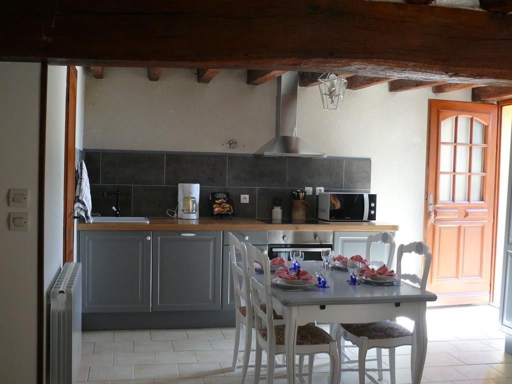 Gites A L'Ombre Des Chenes Chateauvieux  Bilik gambar