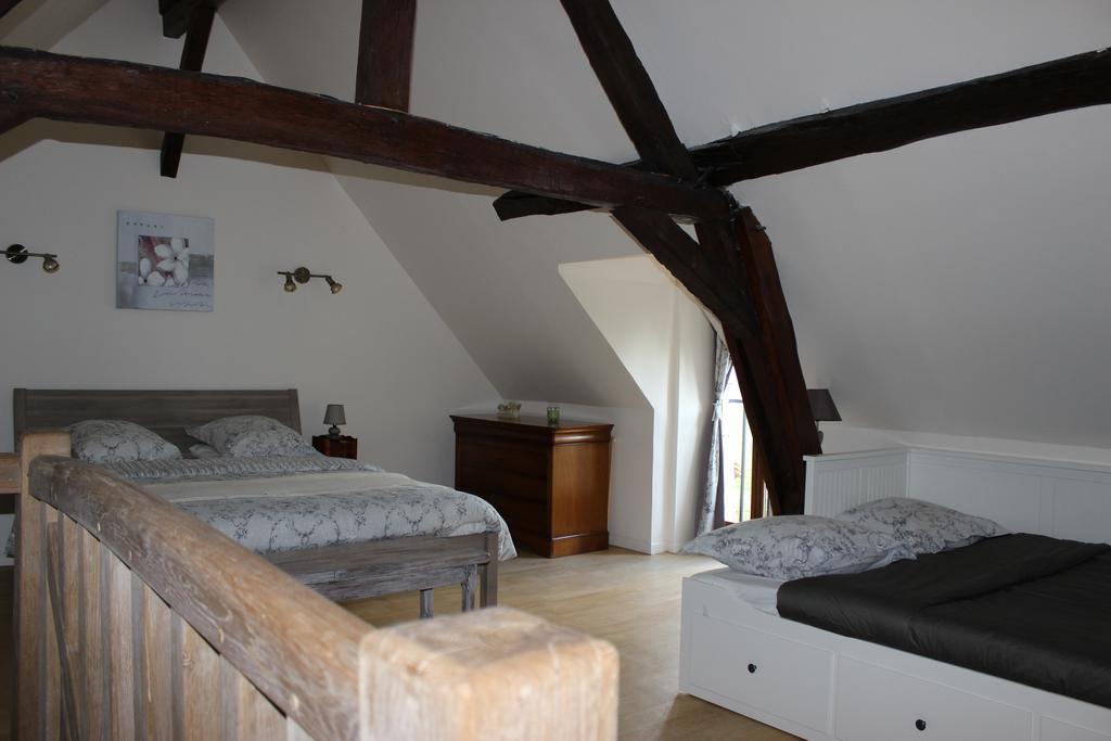 Gites A L'Ombre Des Chenes Chateauvieux  Bilik gambar