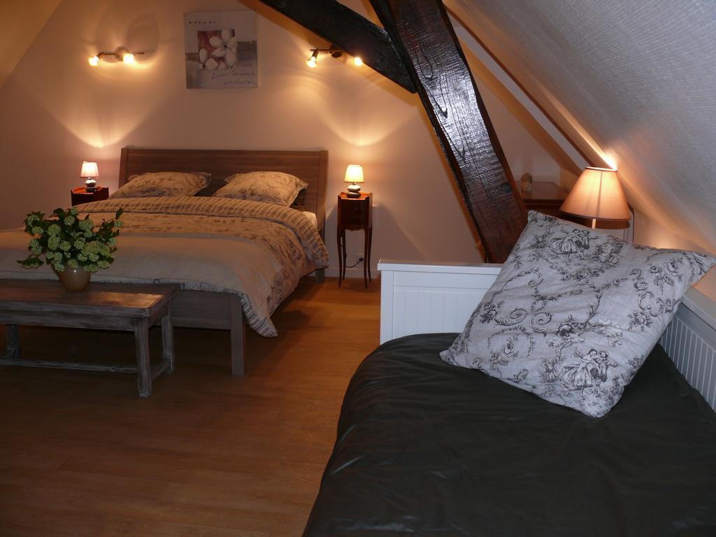 Gites A L'Ombre Des Chenes Chateauvieux  Bilik gambar