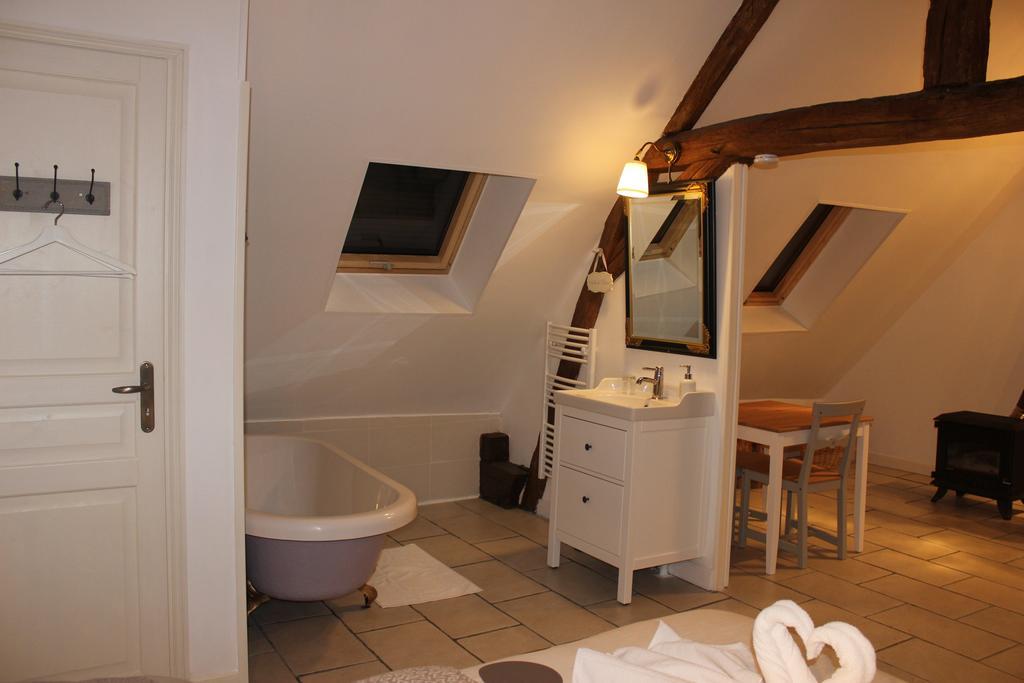 Gites A L'Ombre Des Chenes Chateauvieux  Luaran gambar